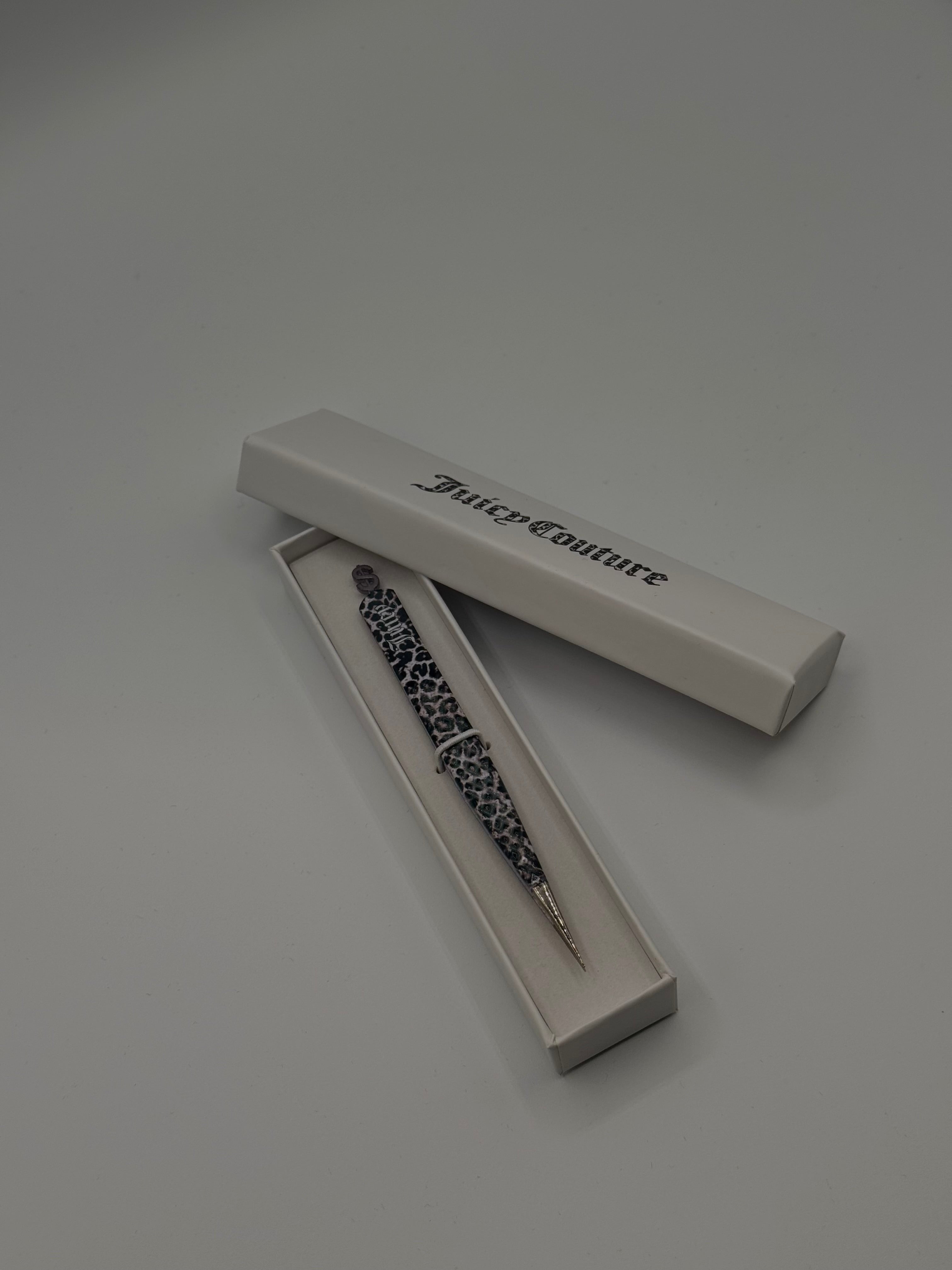 Juicy Couture Isolation straight tweezer